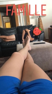 Louane Emera feet photo thumbnail