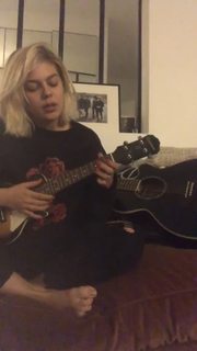 Louane Emera feet photo thumbnail