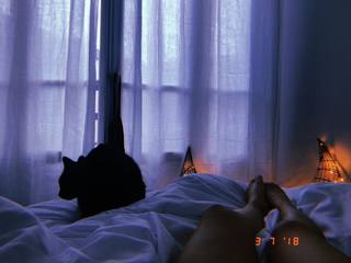 Louane Emera feet photo thumbnail