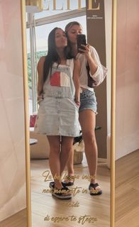 Louane Emera feet photo thumbnail