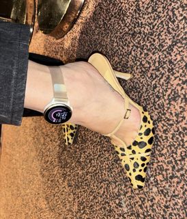 Louane Emera feet photo 2