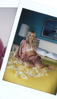 Louisa Johnson feet photo thumbnail