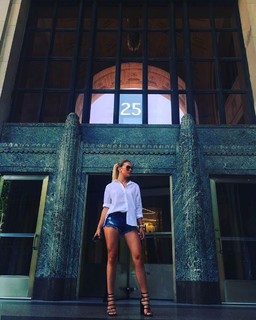 Louisa Johnson feet photo thumbnail