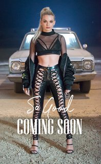 Louisa Johnson feet photo thumbnail