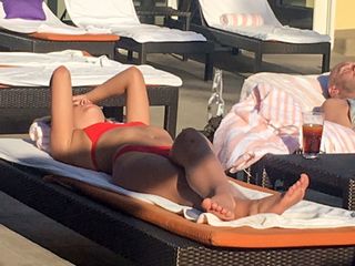 Louisa Johnson feet photo thumbnail