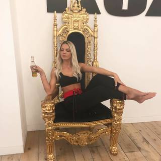 Louisa Johnson feet photo thumbnail