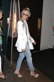 Louisa Johnson feet photo thumbnail