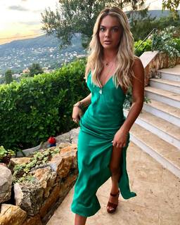 Louisa Johnson feet photo thumbnail