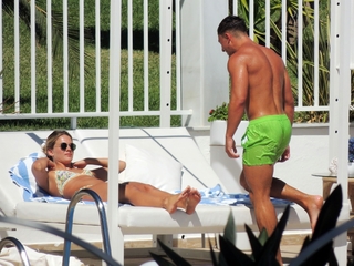 Louisa Johnson feet photo thumbnail