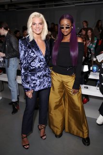 Louisa Johnson feet photo thumbnail