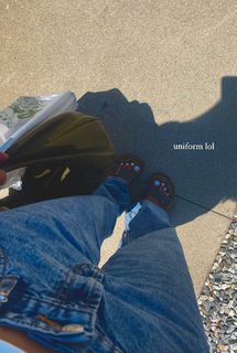 Louisa Johnson feet photo thumbnail