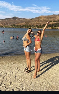 Louisa Johnson feet photo thumbnail