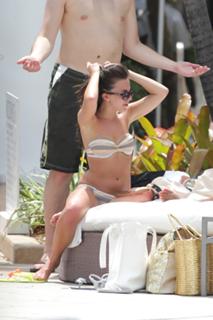 Louisa Lytton feet photo thumbnail