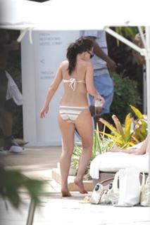 Louisa Lytton feet photo thumbnail