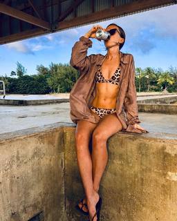 Louisa Lytton feet photo thumbnail