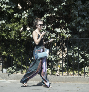 Louisa Lytton feet photo thumbnail