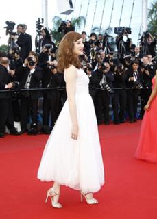 Louise Bourgoin feet photo thumbnail