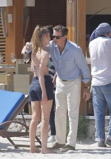 Louise Bourgoin feet photo thumbnail