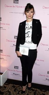 Louise Bourgoin feet photo thumbnail