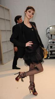 Louise Bourgoin feet photo thumbnail