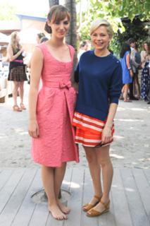 Louise Bourgoin feet photo thumbnail