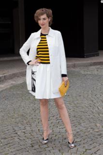 Louise Bourgoin feet photo thumbnail