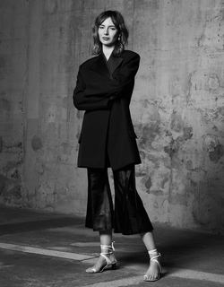 Louise Bourgoin feet photo thumbnail