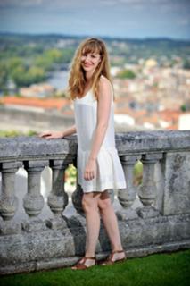 Louise Bourgoin feet photo thumbnail