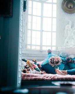 Louise Bourgoin feet photo thumbnail