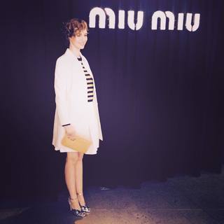 Louise Bourgoin feet photo thumbnail