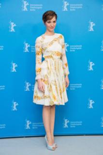 Louise Bourgoin feet photo thumbnail