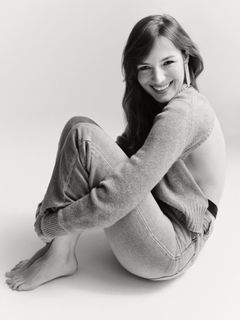 Louise Bourgoin feet photo 2