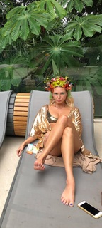 Louise D'Tuani feet photo 17