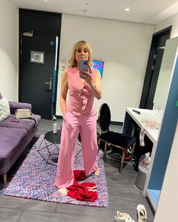 Louise Minchin feet photo 2