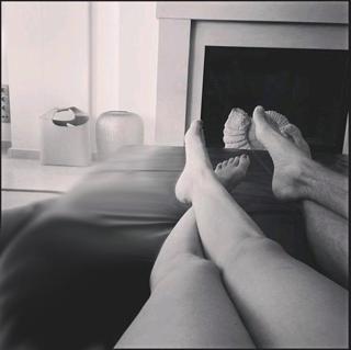 Louise Redknapp feet photo thumbnail