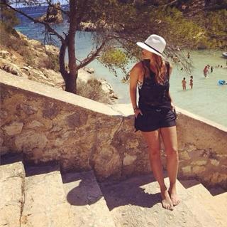 Louise Redknapp feet photo thumbnail