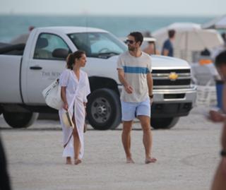 Louise Redknapp feet photo thumbnail