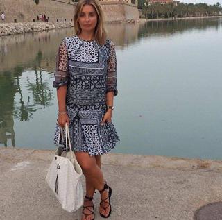 Louise Redknapp feet photo thumbnail