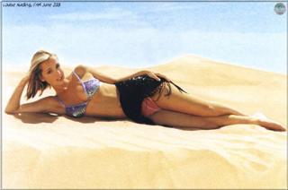 Louise Redknapp feet photo thumbnail