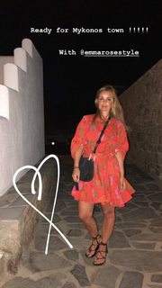 Louise Redknapp feet photo thumbnail