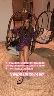 Louise Redknapp feet photo thumbnail