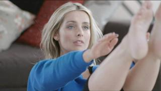 Louise Redknapp feet photo thumbnail