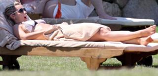 Louise Redknapp feet photo thumbnail