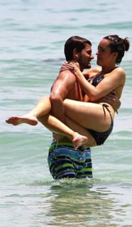 Louise Roe feet photo thumbnail