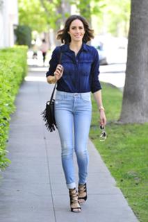 Louise Roe feet photo thumbnail