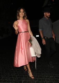 Louise Roe feet photo thumbnail