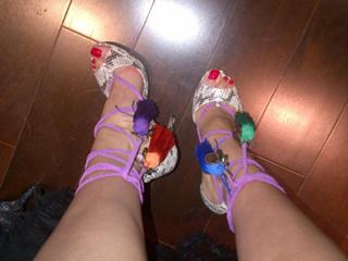 Louise Roe feet photo thumbnail