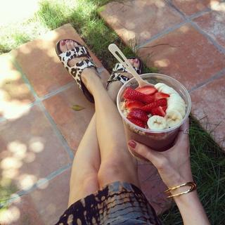 Louise Roe feet photo thumbnail