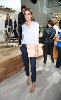 Louise Roe feet photo thumbnail