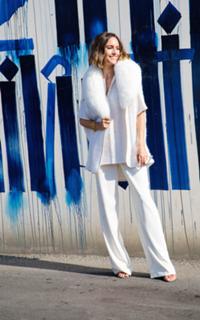 Louise Roe feet photo thumbnail